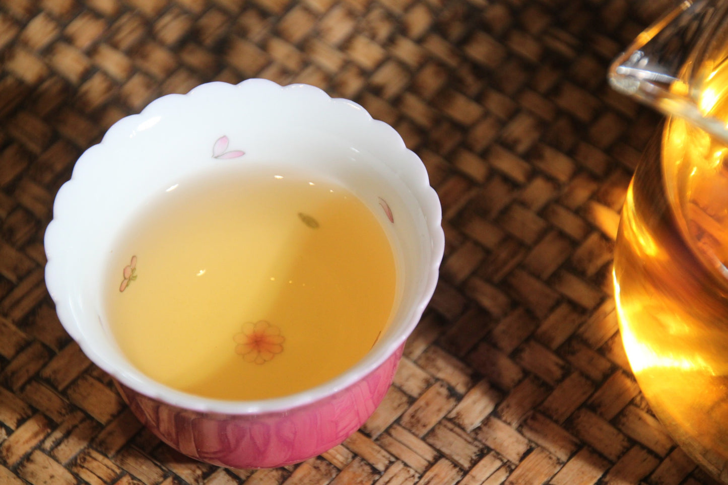 2016 Yiwu Mountain Pu-erh Raw Tea filled in Chinese cup