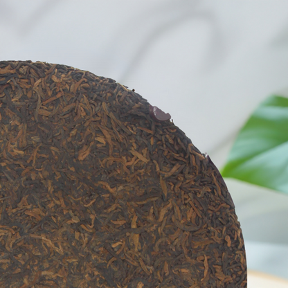 2014 Auspicious Cake Ancient Tree Raw Pu-erh Tea